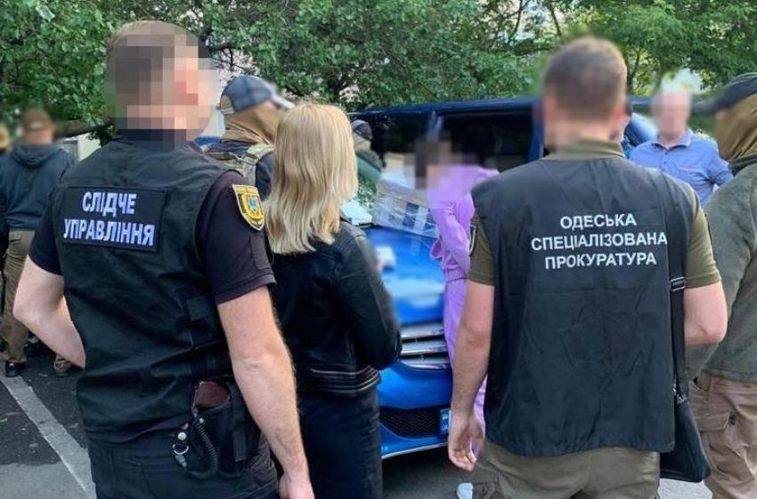 Sold military ammunition for UAH 700,000: in Odessa, a militiamen exposed the Territorial Defence serviceman in illegal use of humanitarian aid