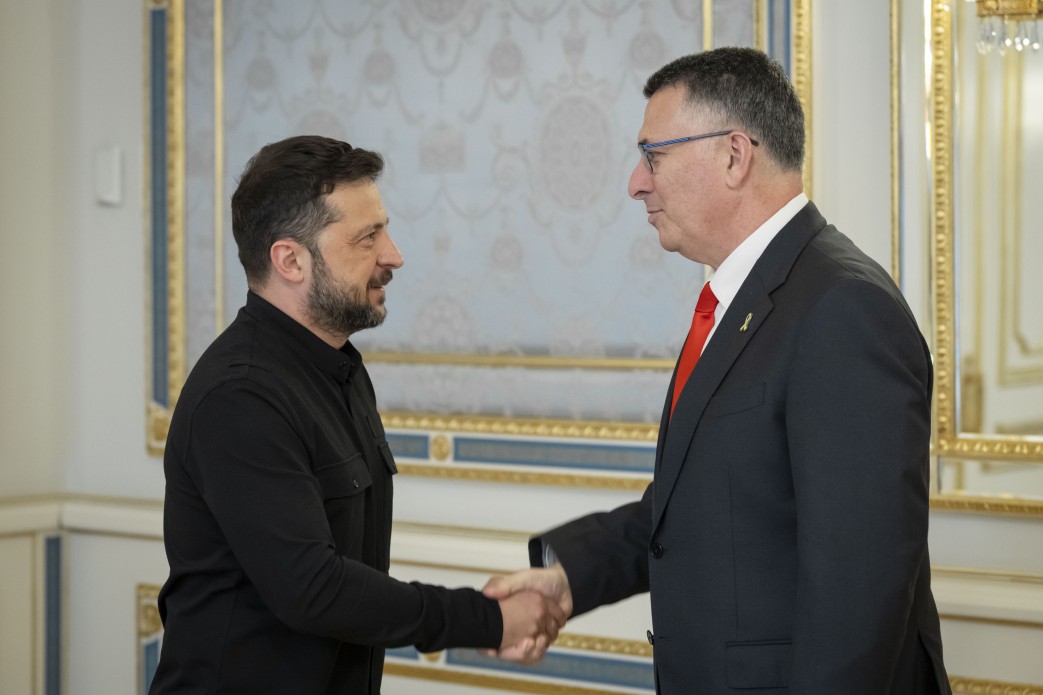 President meets with minister of Foreign Affairs of Israel