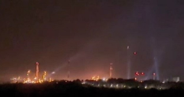 Ukrainian Forces strike Saratov oil refinery