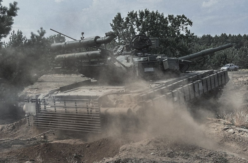 Russian troops are redeploying units to the Donetsk axis
