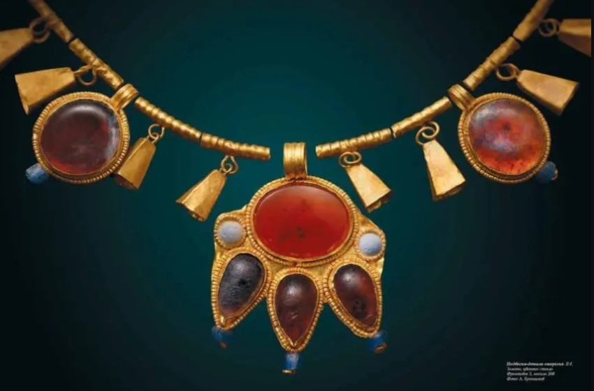 Ukraine exposes Russia’s theft of 178 cultural treasures
