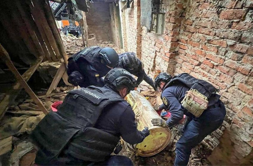 Russia strikes Ukraine with over 3,100 drones, 92 missiles, and 1,360 guided bombs in one week