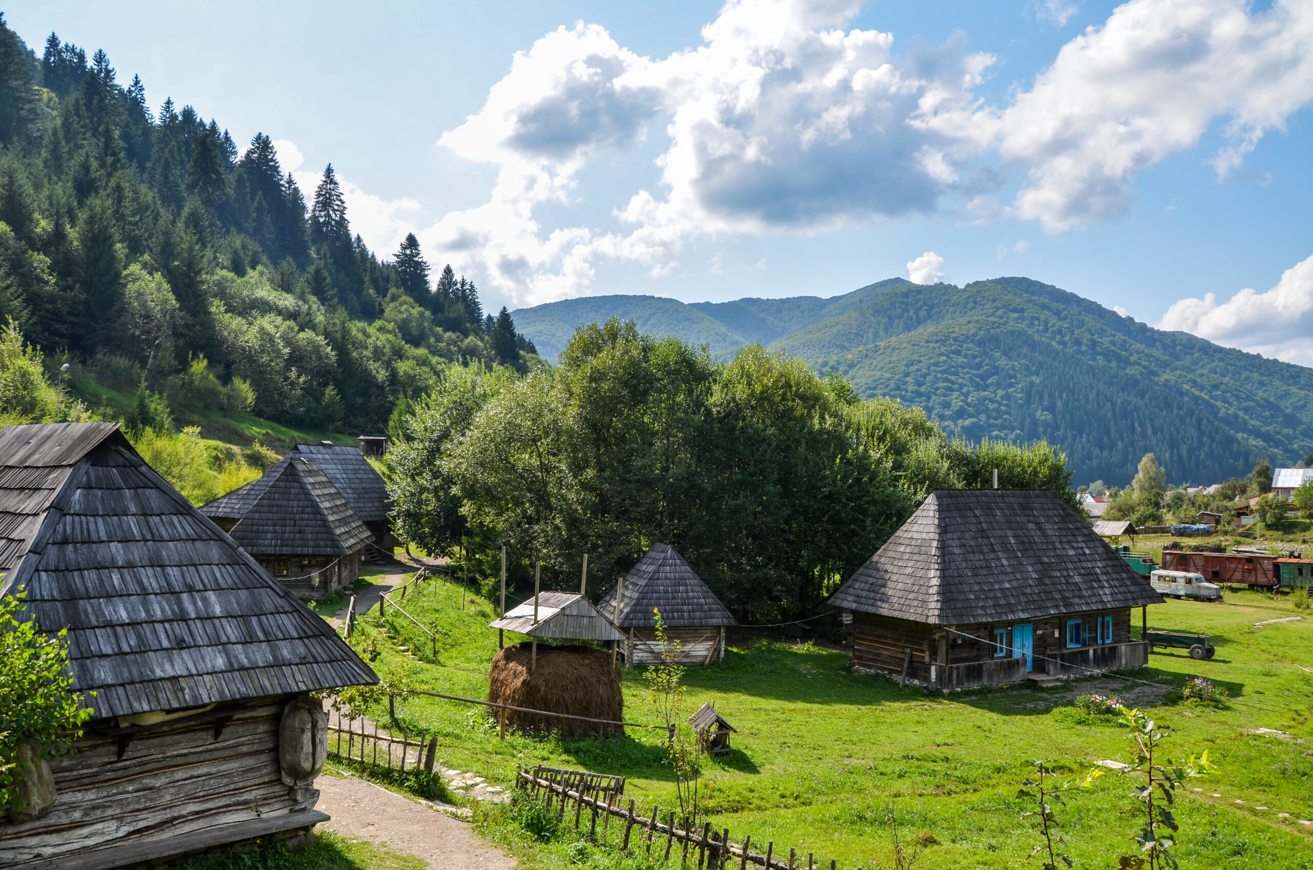 2 tourist villages in Ukraine have made it onto the list of the world’s best