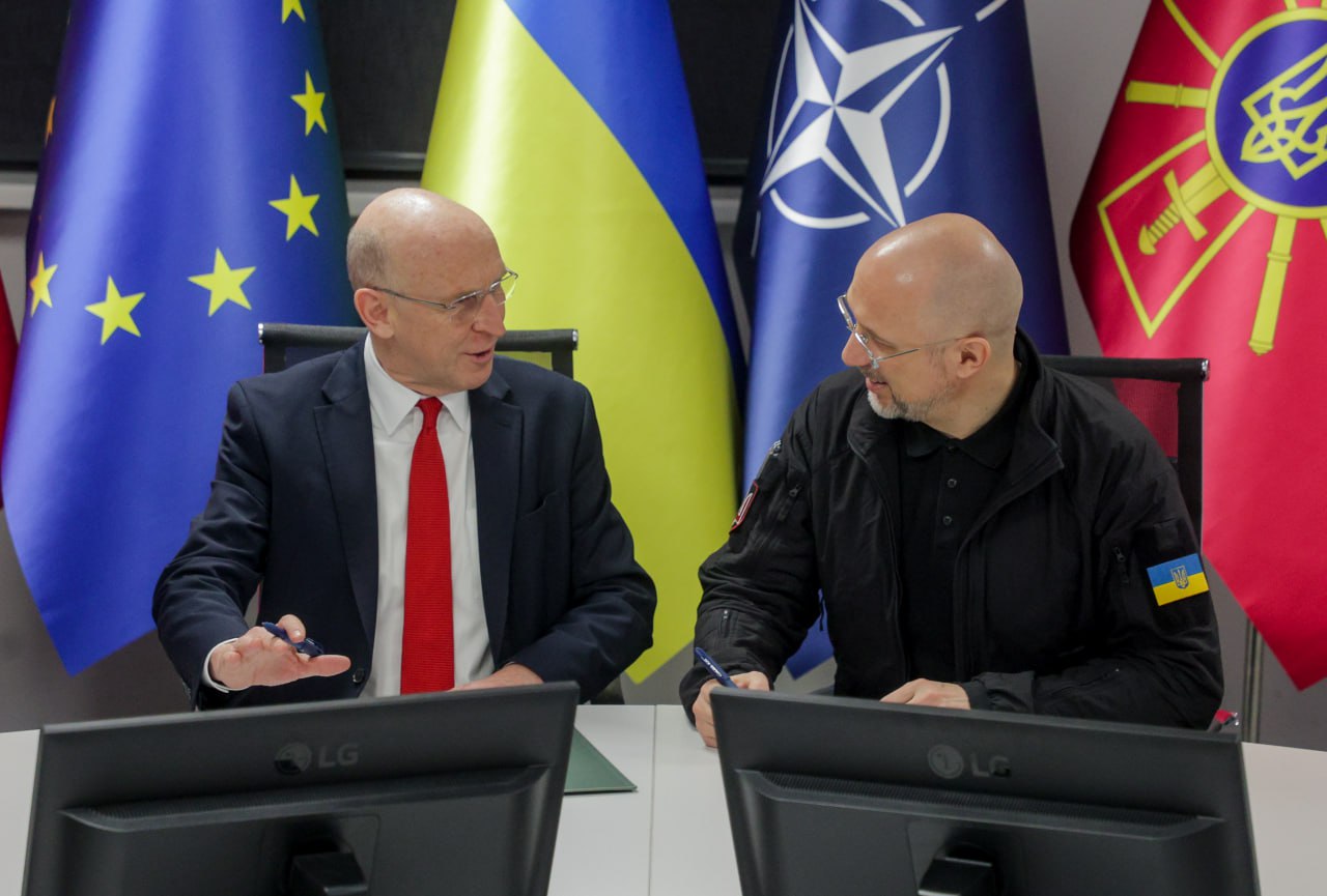 Ukraine and UK sign defense roadmap under centenary partnership in Kyiv