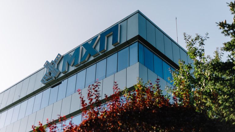 MHP is issuing $450 million 2029 eurobonds at 10.5%, with its shares rising 3.4%