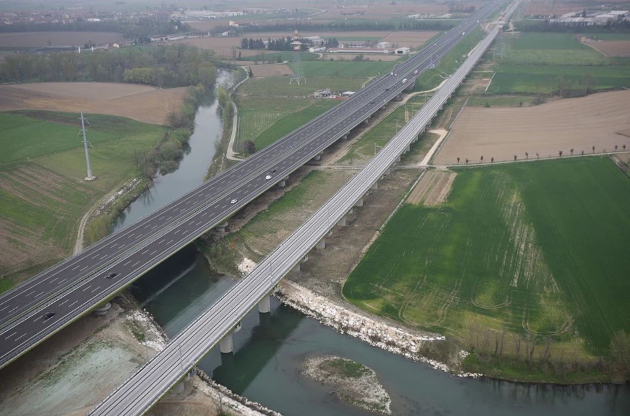 Interpipe has secured a year-long contract for an Italian infrastructure project