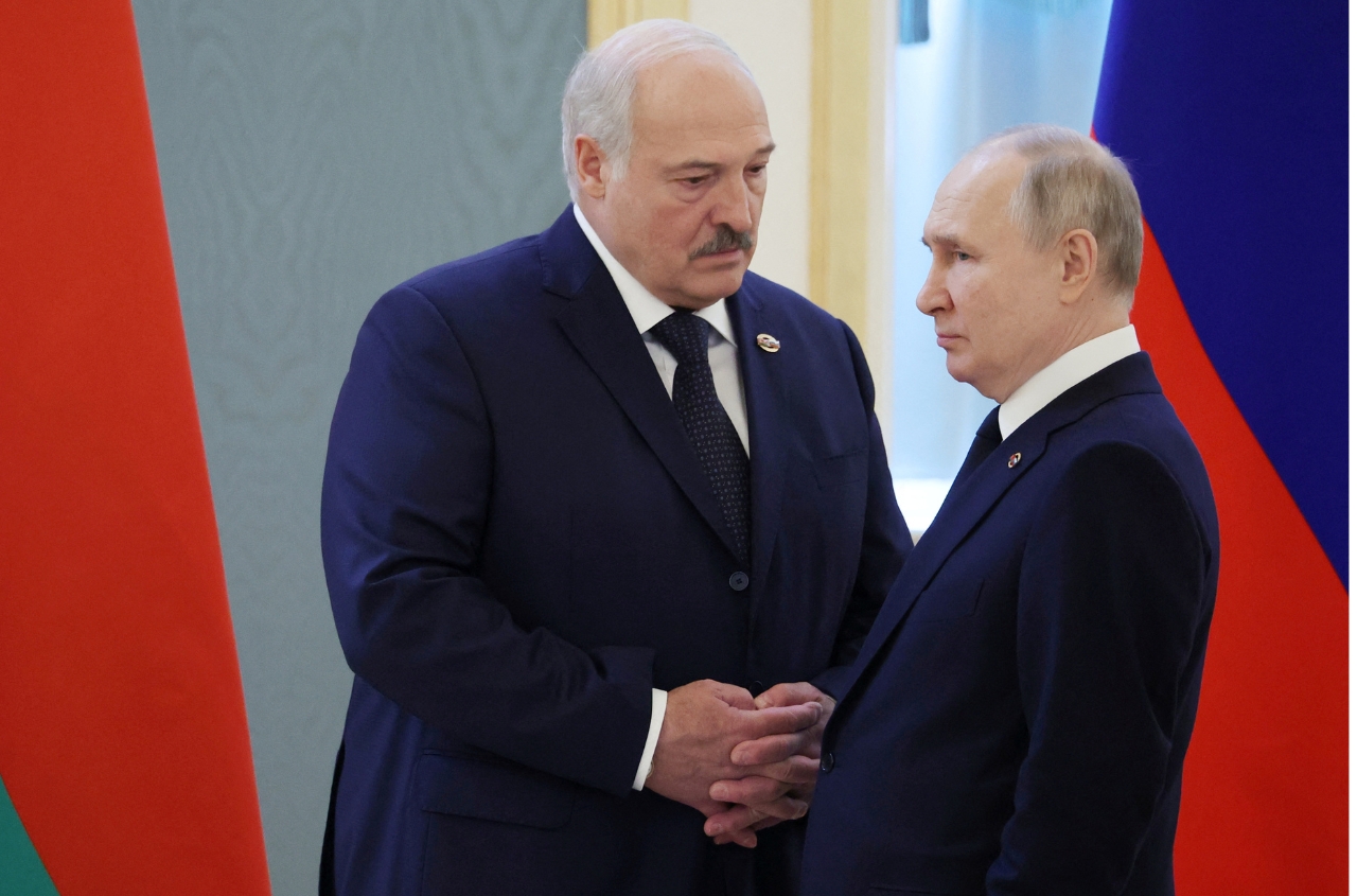 Latvian intelligence: Kremlin controls Belarus to limit EU engagement