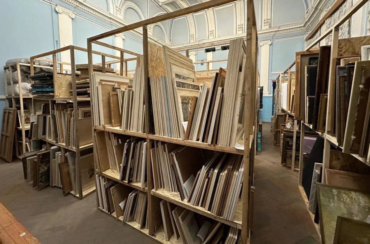 Ukraine Identifies 14 Individuals Behind Looting of Kherson Museums and Kamiana Mohyla