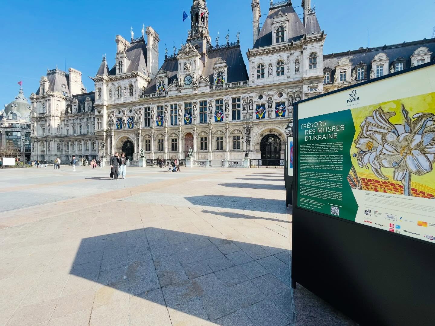 Ukrainian museum treasures showcased in open-air Paris exhibition