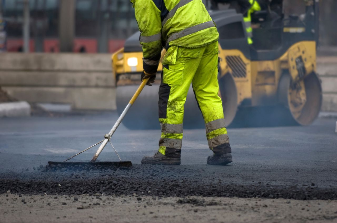 Ukraine starts priority road surface repairs across strategic routes