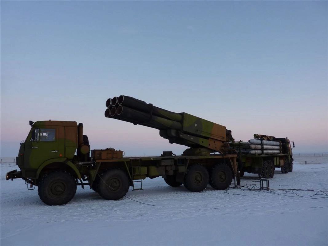 Russian MLRS crews train near Astrakhan ahead of Ukraine deployment