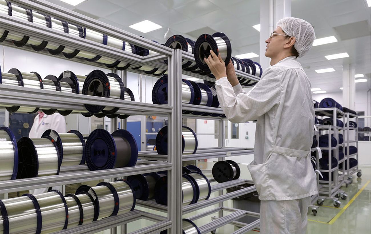 Foreign Intelligence Service: Russia is facing an optical fiber shortage due to the shutdown of its only manufacturing plant