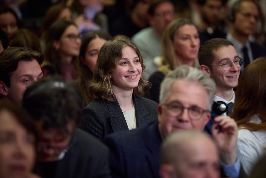 Sciences Po рosts Zelensky for discussion on war and global security
