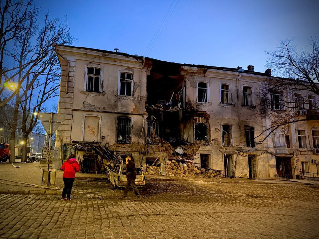 14 residential buildings and a dormitory damaged in overnight Russian attack on Odessa