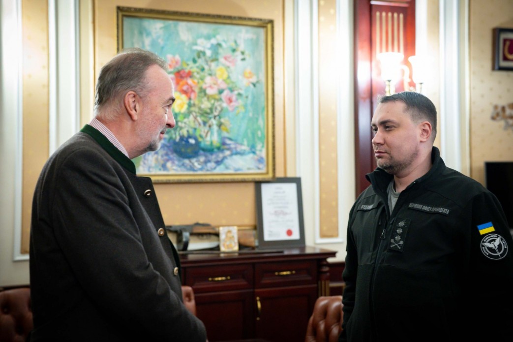 Kyrylo Budanov awards Karl von Habsburg for contributions to Ukraine’s European integration