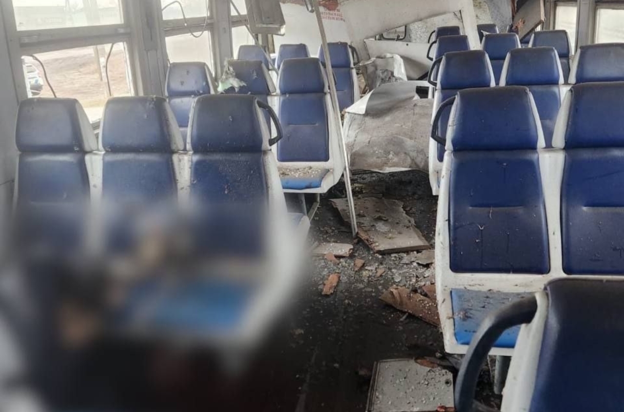 Massive Russian strikes hit Ukraine: Civilians killed and infrastructure destroyed