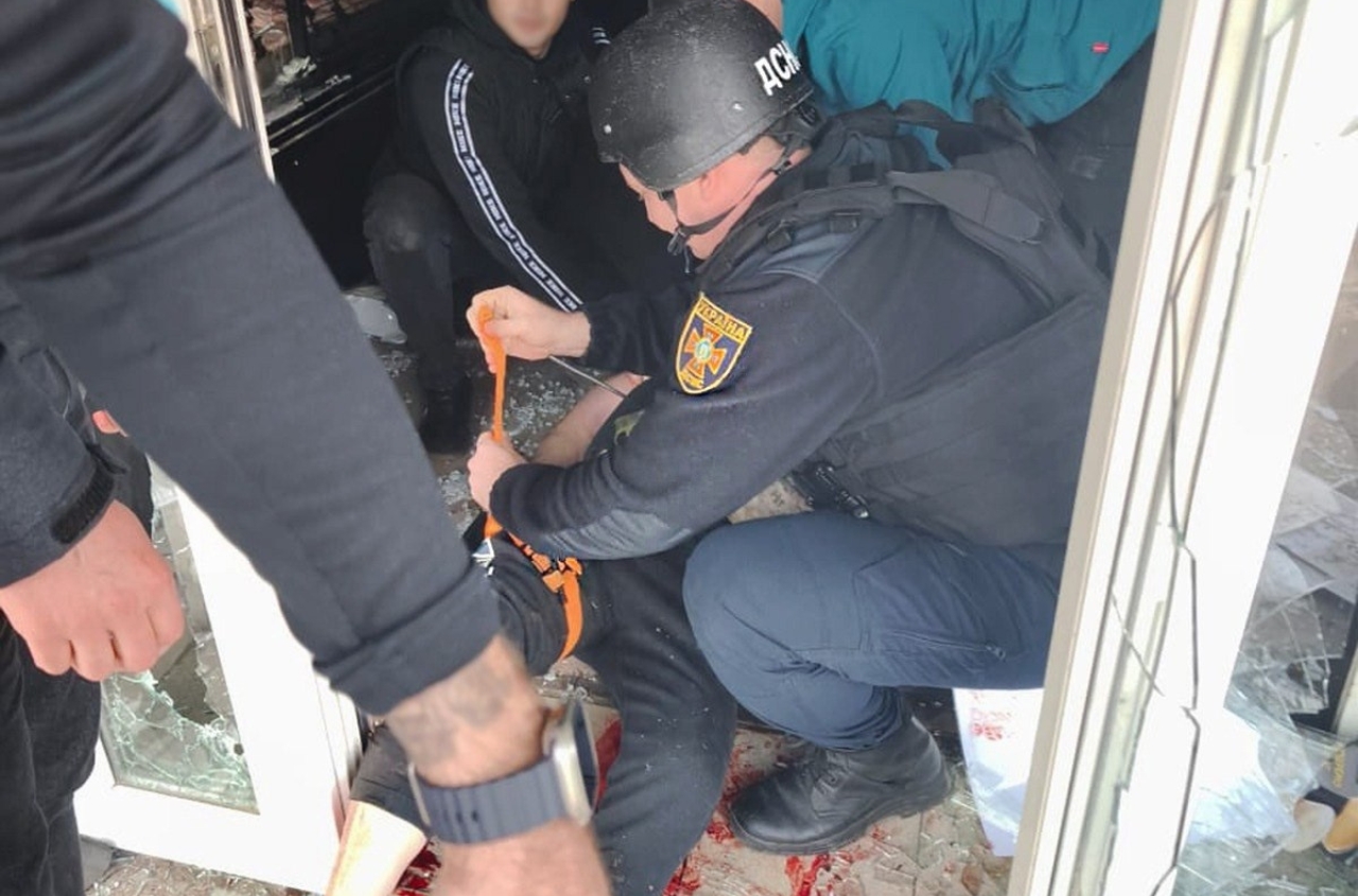 Mass Russian strikes across Ukraine leave civilians injured