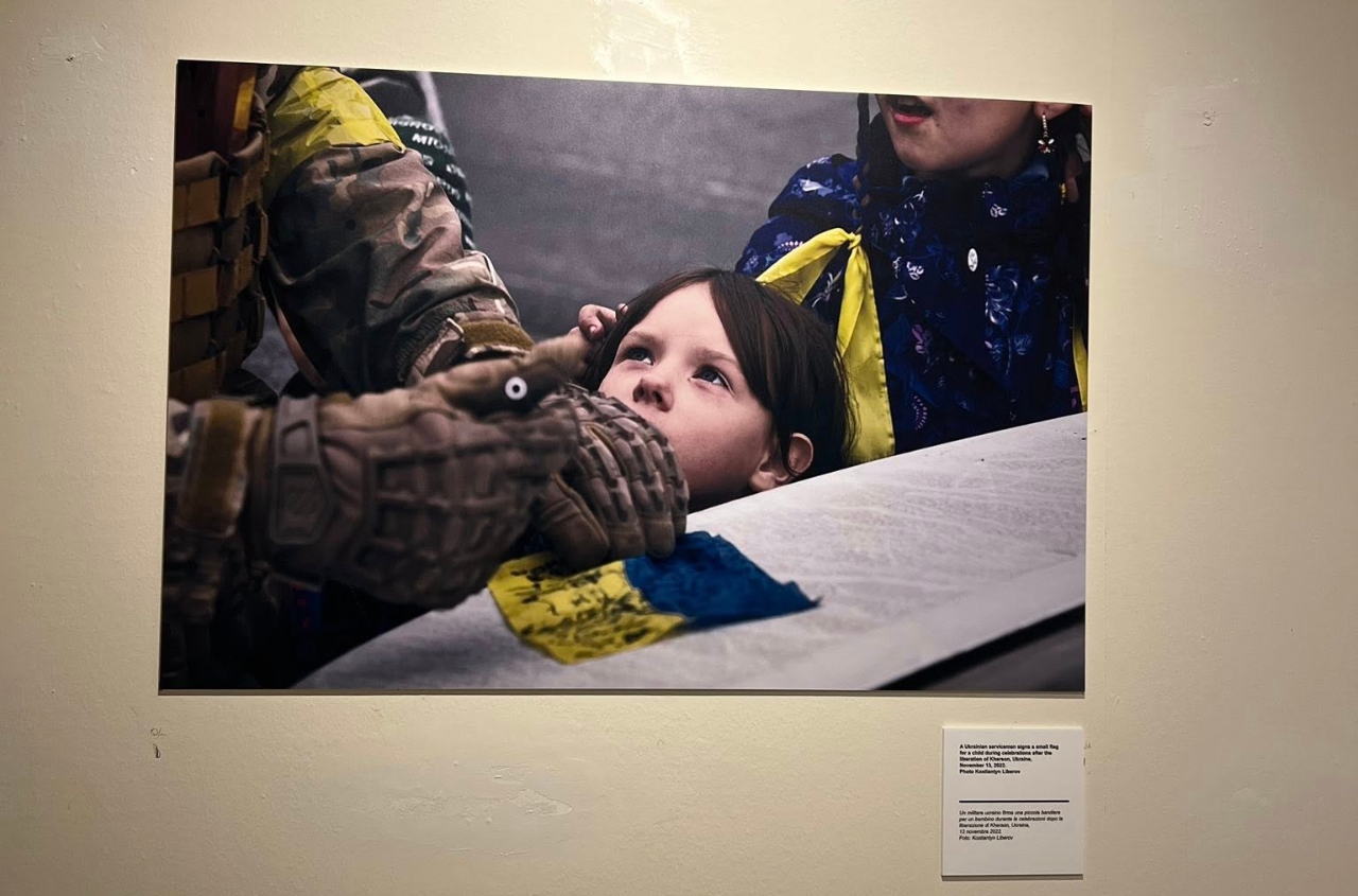 “Tragedy of a People, a Wound for Europe”. Ukraine war photo exhibition opens in Italy