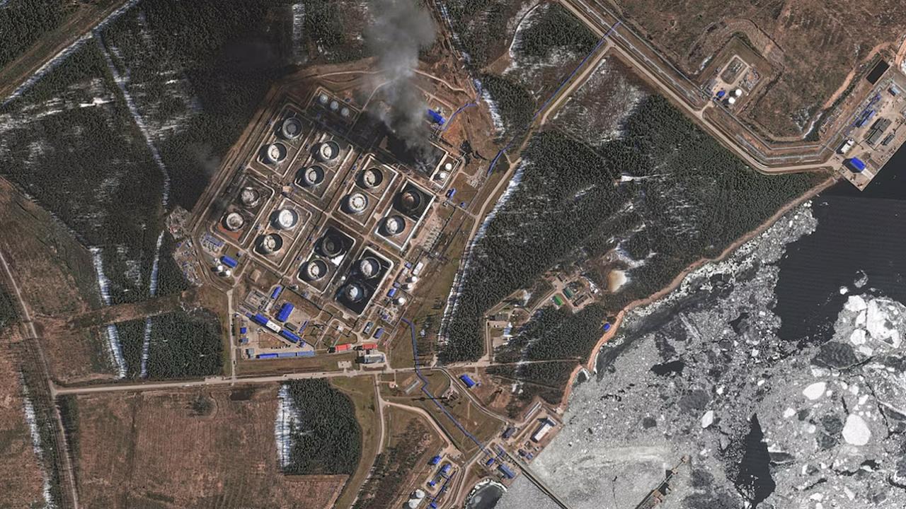 Ukrainian Defense Forces struck 5 strategic factories and 10 oil refining facilities in March