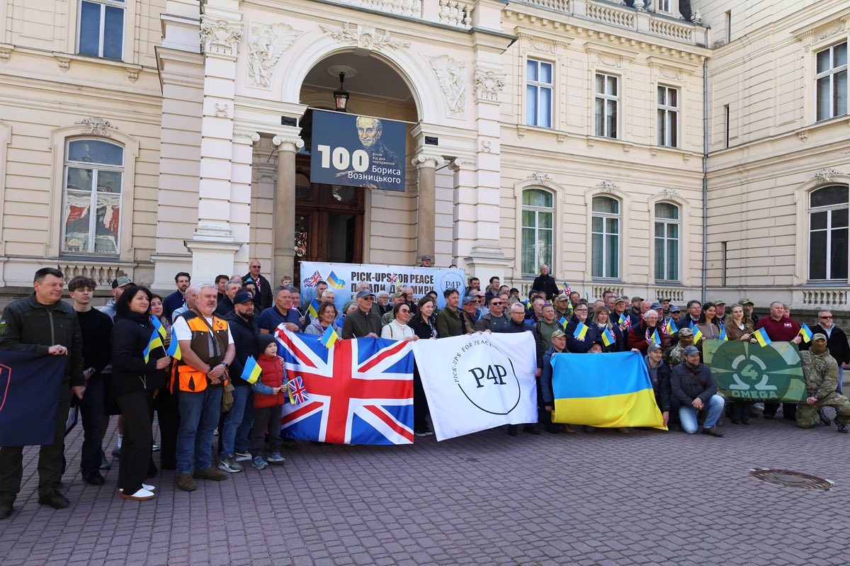 UK farmers delivered 38 off-road vehicles to Ukraine’s military under Pickups for Peace