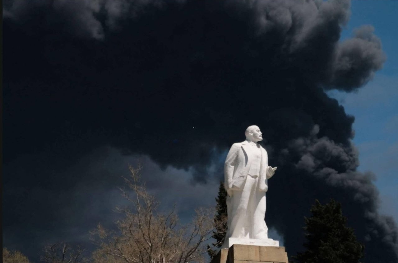 Aleksey Kopytko: Why is Putin begging for a truce?