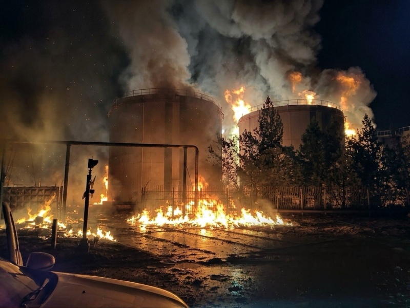 A Russian attack on the Kernel terminal in Chornomorsk caused a fire and a spill of 1,100 tons of oil