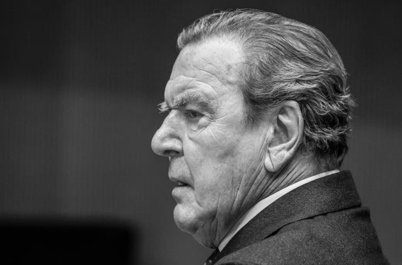 EU and Ukraine reject Schröder as proposed Russia negotiator