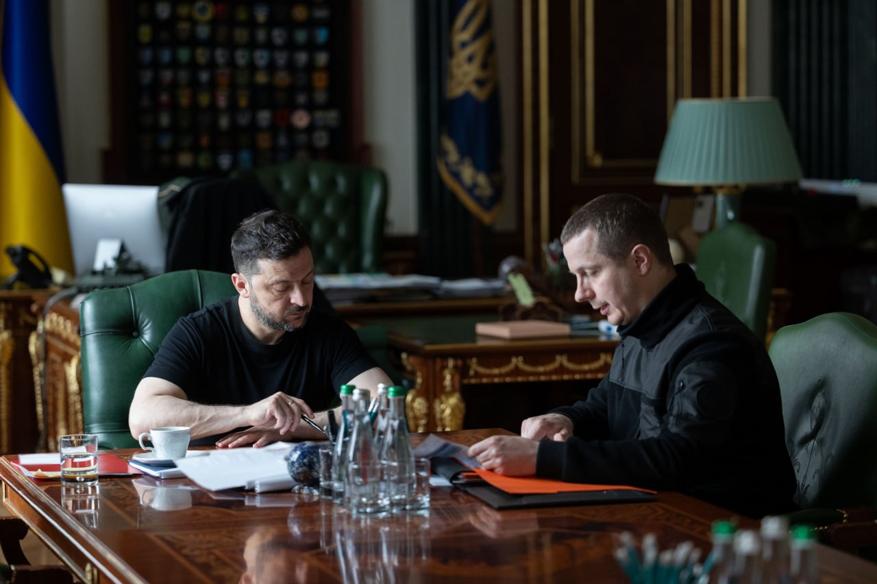 Defence Intelligence: Russia cuts oil wells as refining output falls by 10%
