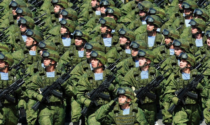 IISS: Kremlin faces pressure to scale back war or shift to total mobilization