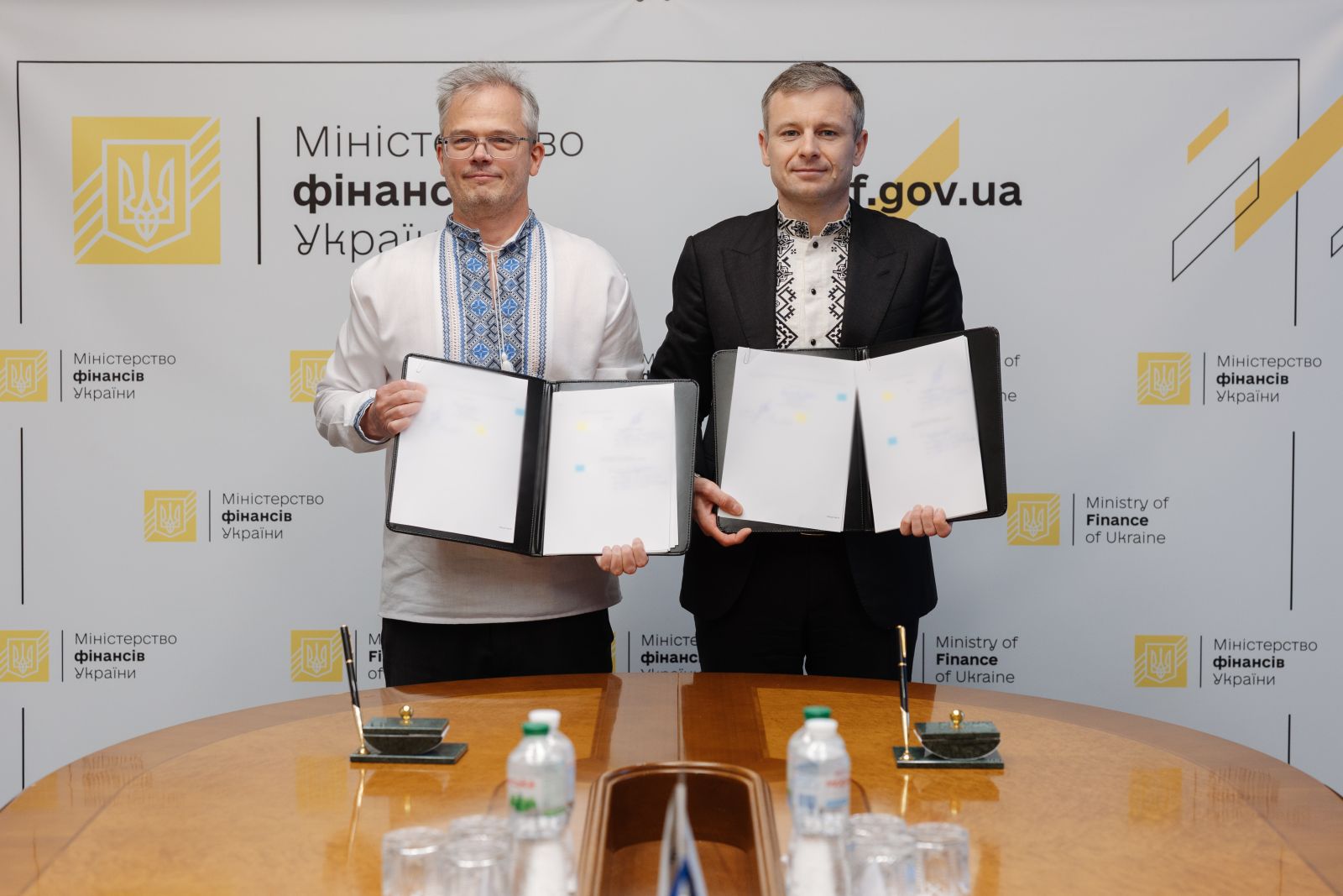 Ukraine signs €236M World Bank loan guaranteed by Sweden for social spending