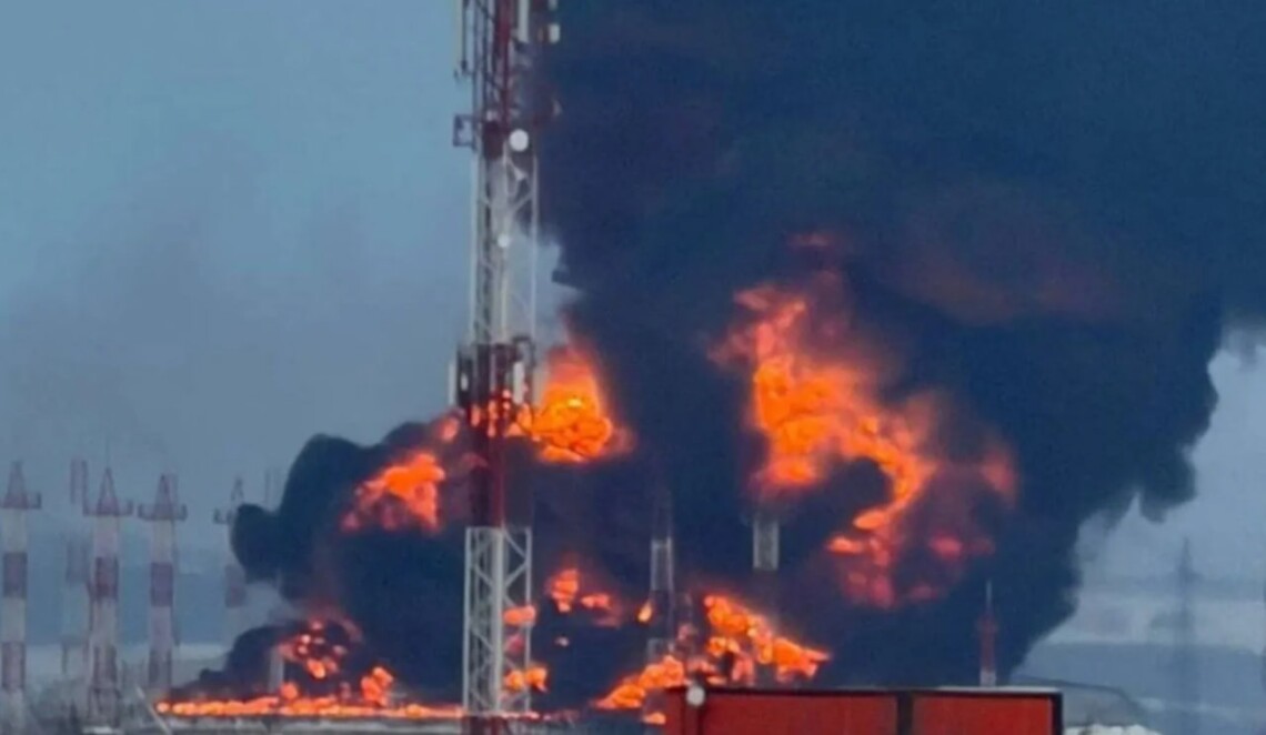 Russian oil industry faces worst fuel crisis as refineries come under attack