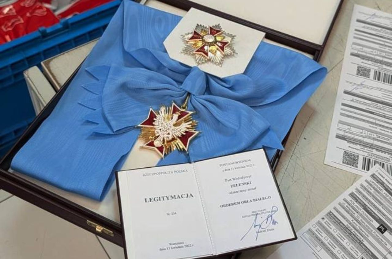Polish official criticizes Ukraine, claims “lack of gratitude” after awards returned