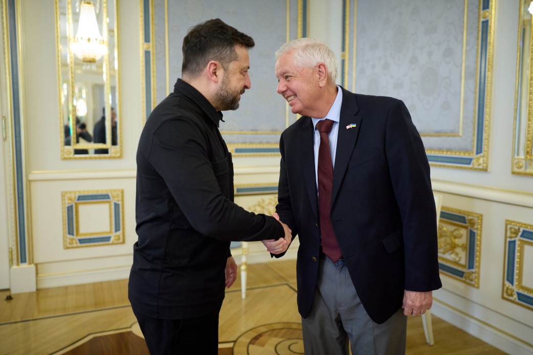 Zelensky and Senator Graham discuss Patriot production, sanctions and support for Ukraine