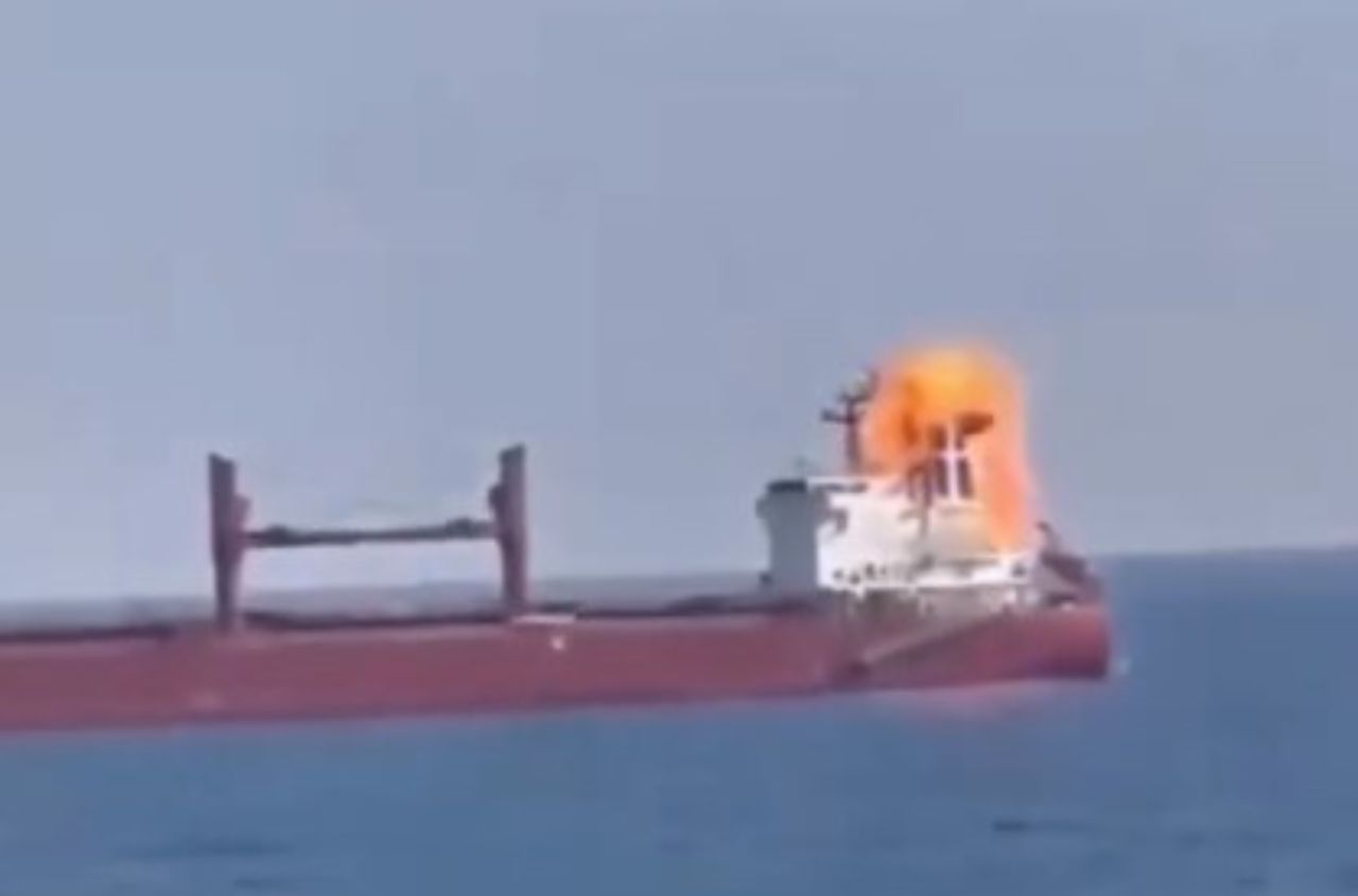 General Staff: General Staff: Two tankers, tugboat, patrol ship and Russian oil facilities hit