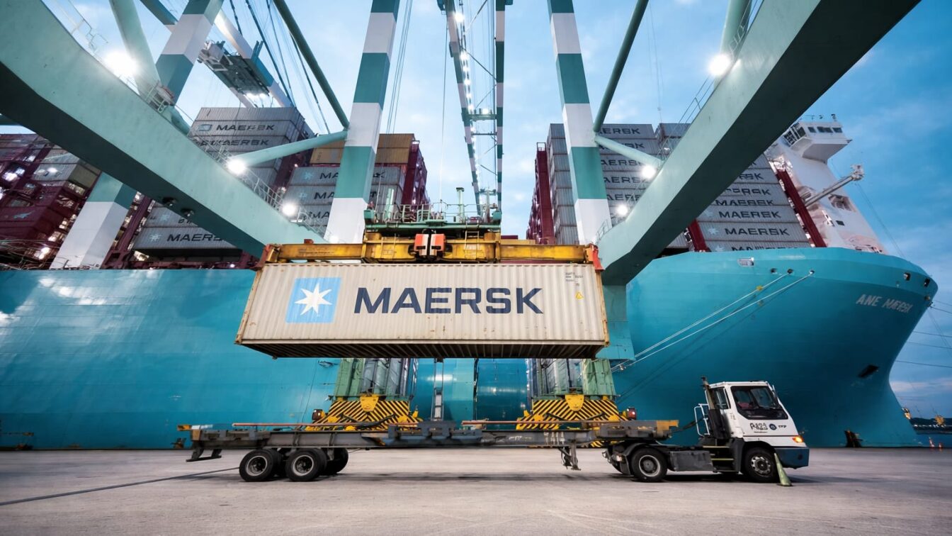 Maersk is introducing a temporary rail service linking Romania and Ukraine