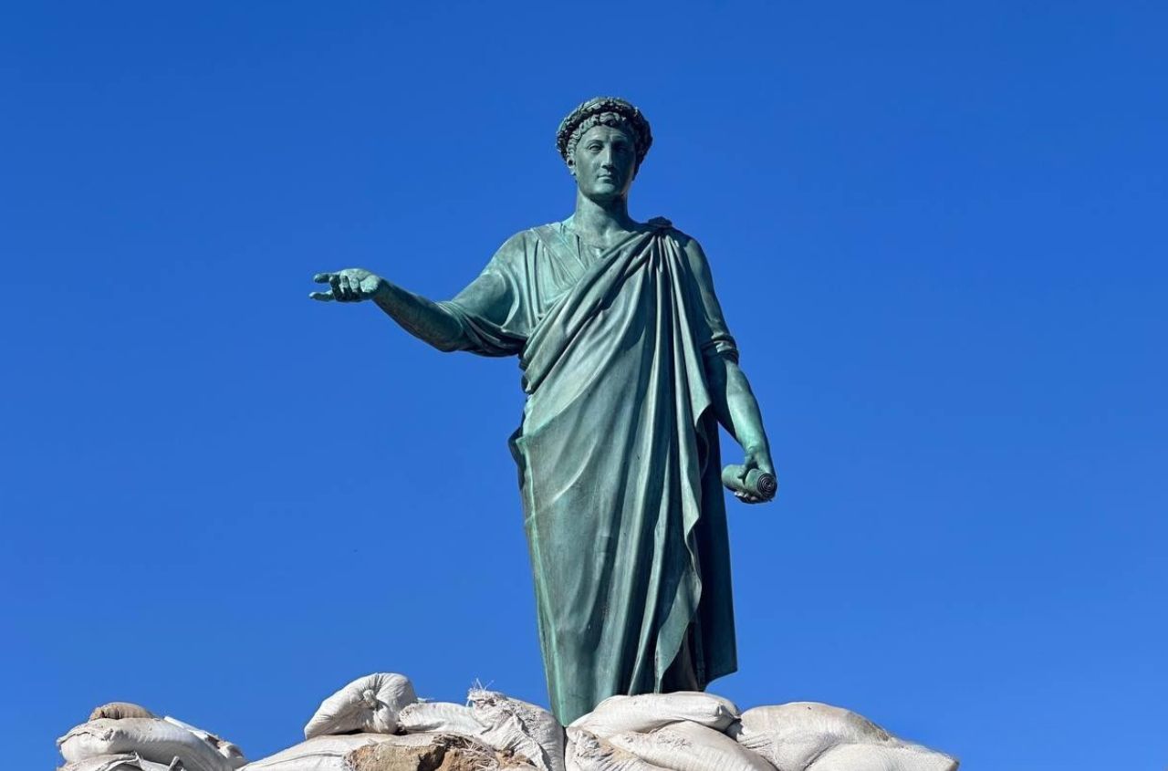 Odessa’s Duke de Richelieu monument uncovered after years under protection