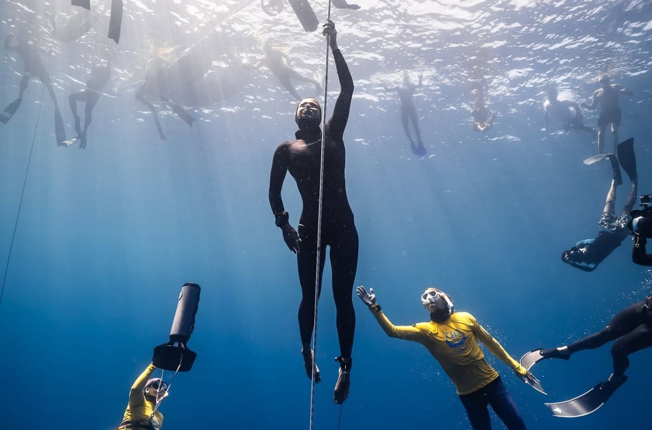 Ukrainian freediver Zharkova breaks world record with 107-meter descent