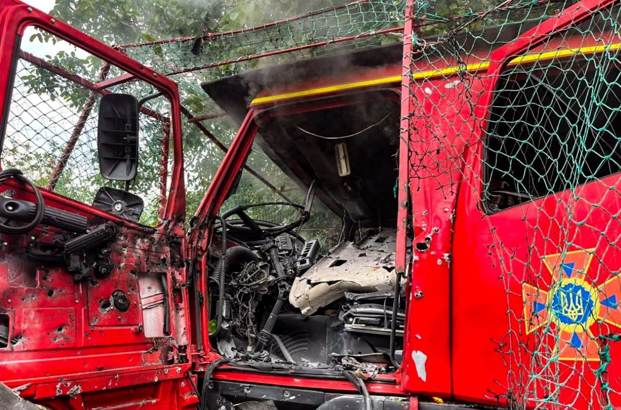 Russian forces strike firefighters’ vehicle in Kherson during response to earlier attack