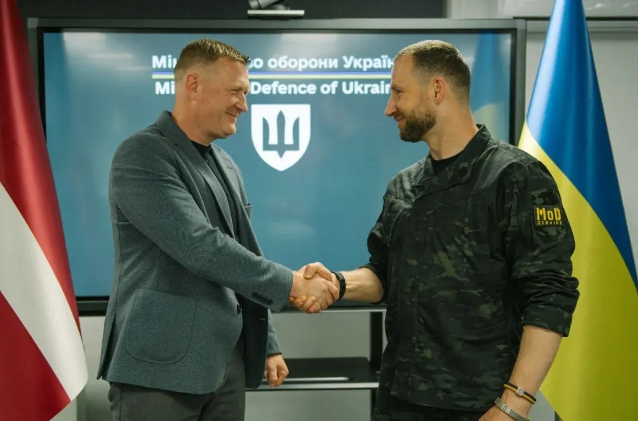 Ukraine and Latvia discussed the needs of the Defence Forces and support for Ukrainian troops