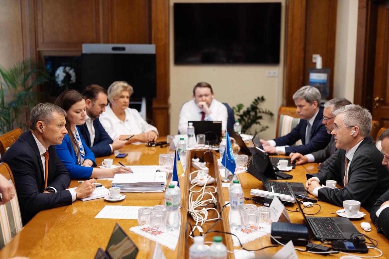 Ukraine and IMF begin talks on 2027 budget