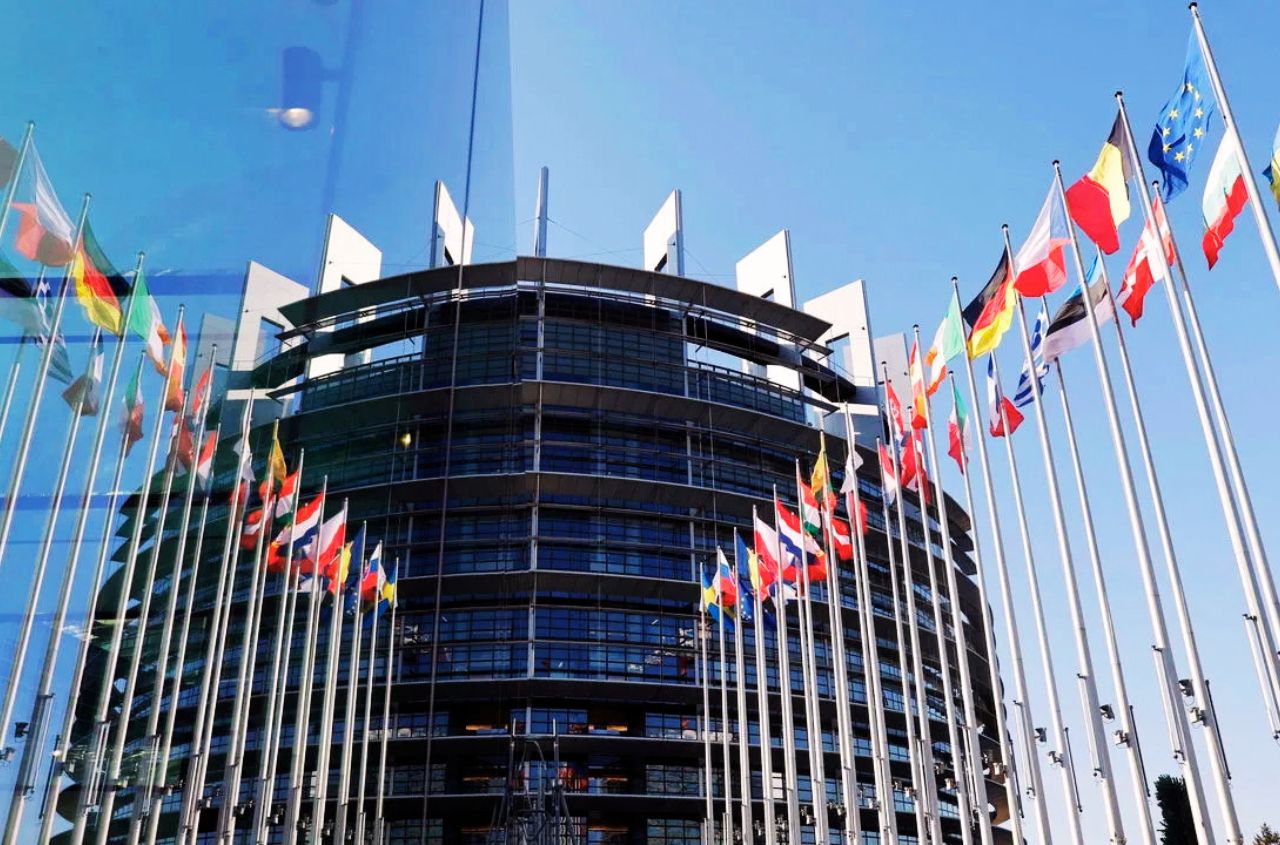 European Parliament: Hybrid attacks can constitute a form of warfare