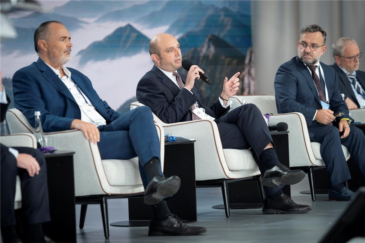 Carpathian 8 Summit: Investment portfolio worth over €40 billion formed