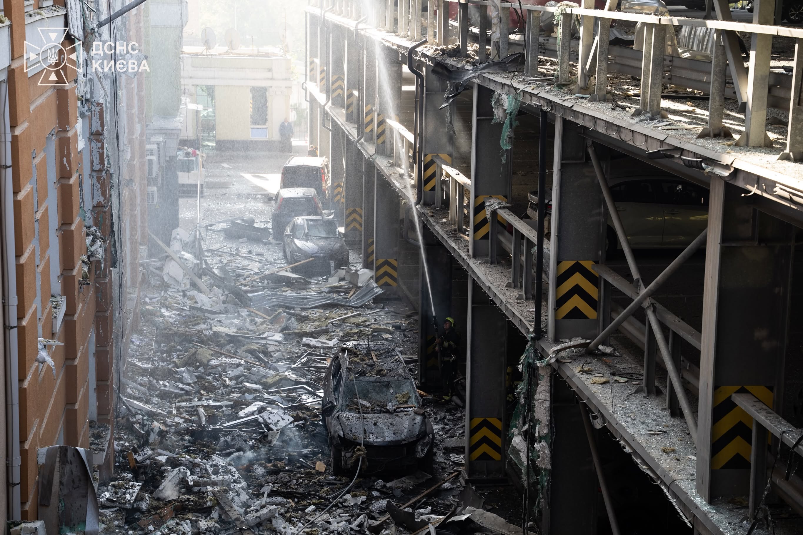 2 killed, 36 injured in large-scale Russian drone attack on Kyiv