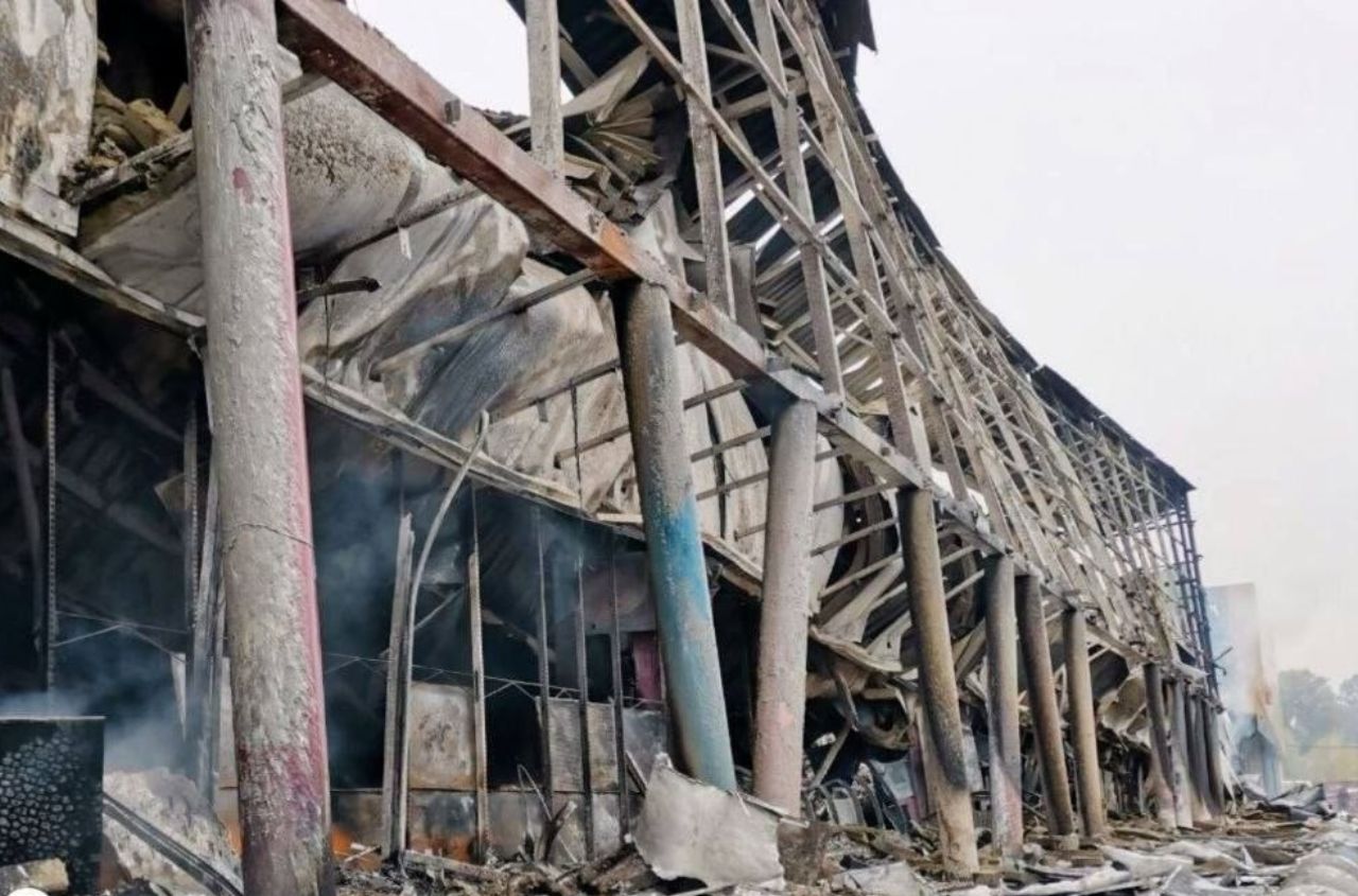 Russian missile strike destroys JYSK store in Kyiv